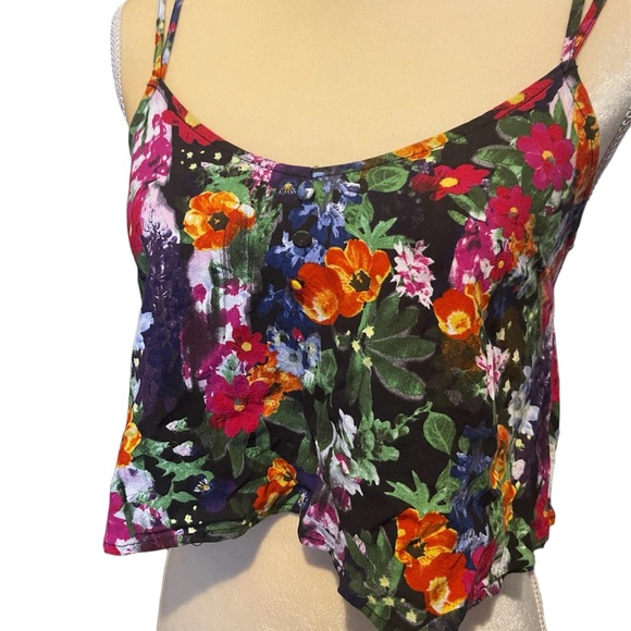 Top - Picture 7 of 10